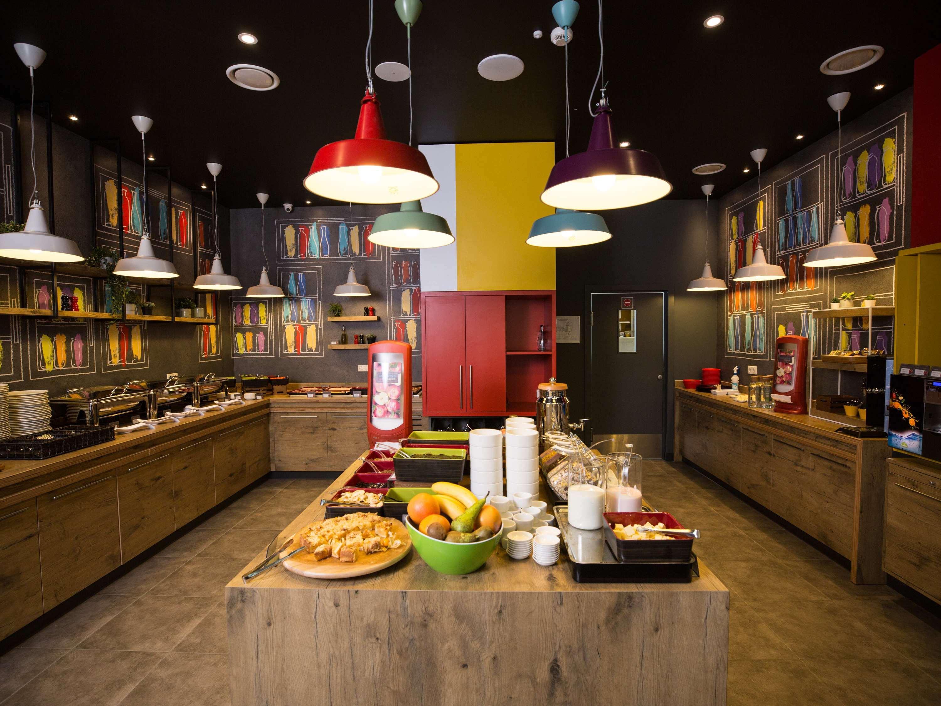 Ibis Centre Hotel 3*