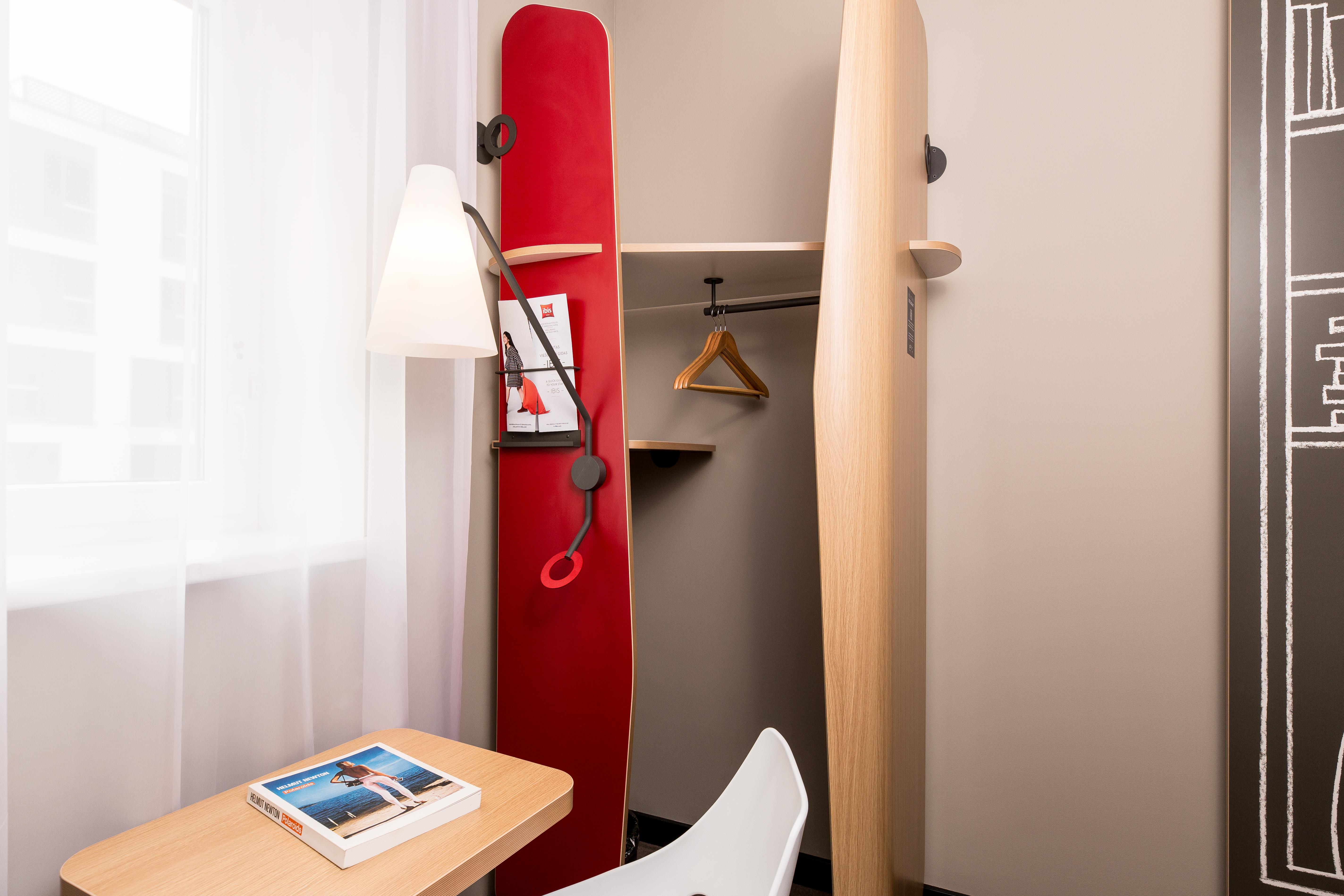 Ibis Centre Hotell 3*